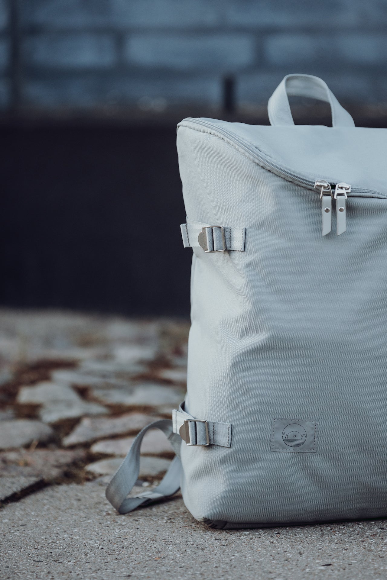 Grau ♻️ Wickeltasche aus recyceltem Polyester+MiniMe Junior-Tasche in Schwarz+KOSTENLOSES Stillkissen