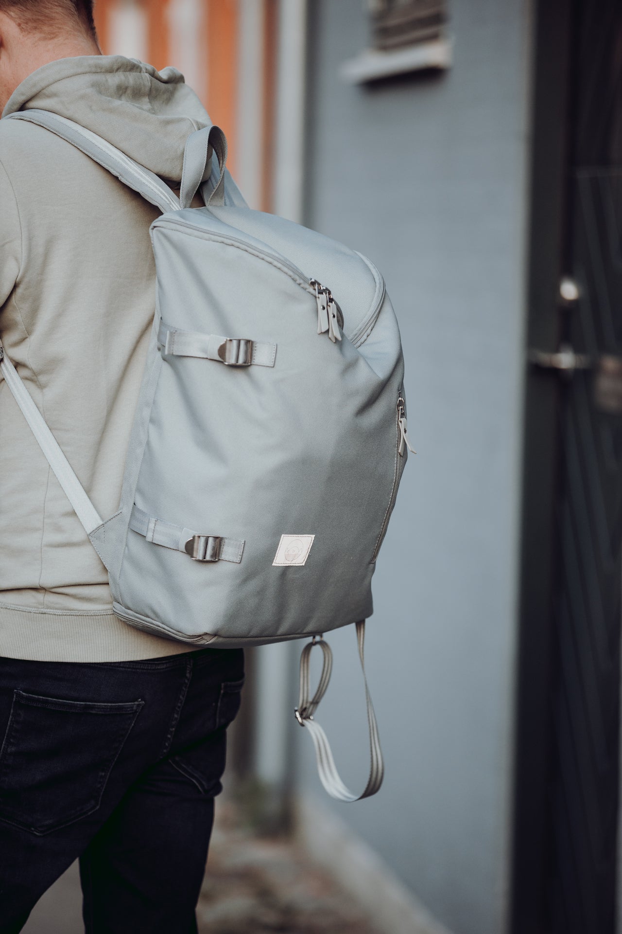 Grau ♻️ Wickeltasche aus recyceltem Polyester+MiniMe Junior-Tasche in Schwarz+KOSTENLOSES Stillkissen